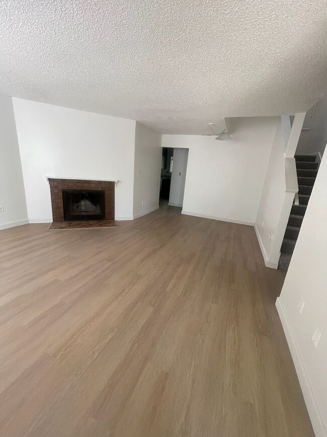 Building Photo - 802 Military E
