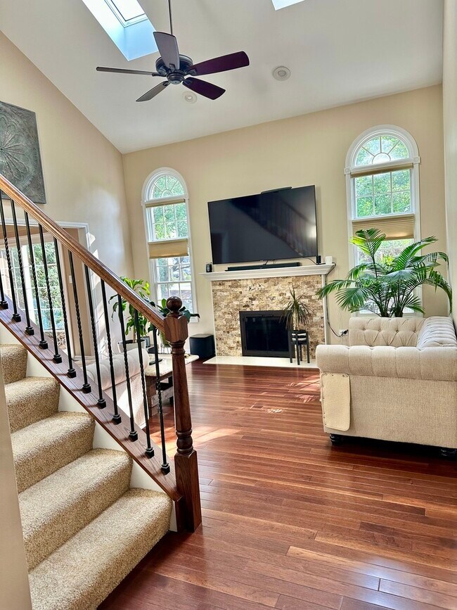 Building Photo - 8438 Chicory Ct