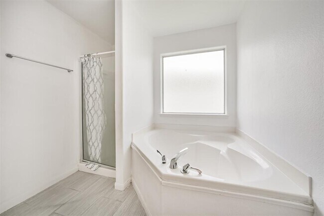 Building Photo - 7114 Sunrise Hill Ln