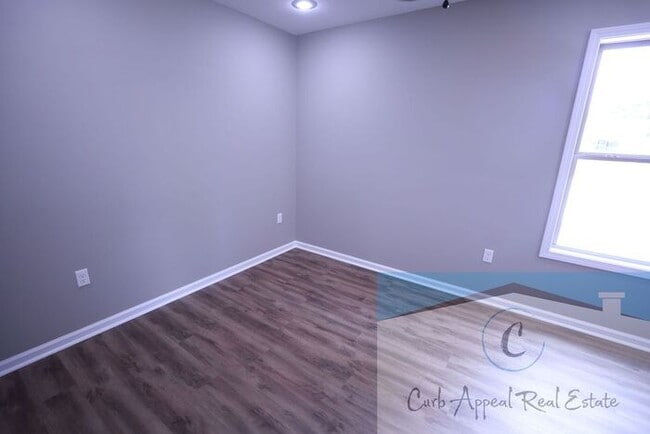 Building Photo - Luxury 2 bed, 1 bath duplex - new construc...
