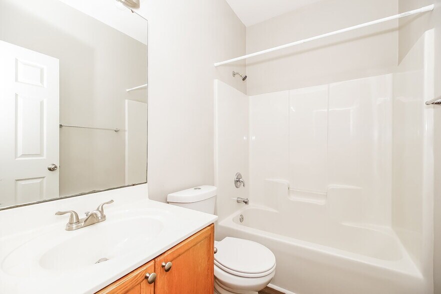 Building Photo - 11430 Northwoods Forest Dr