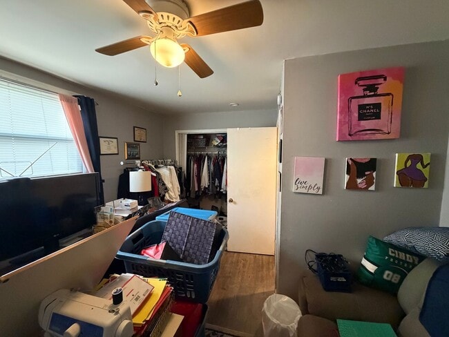 Building Photo - 3212 Barton Ave