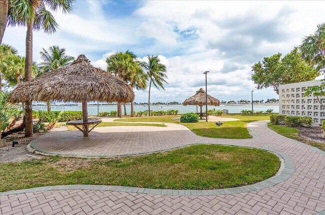 Building Photo - 2451 Brickell Ave