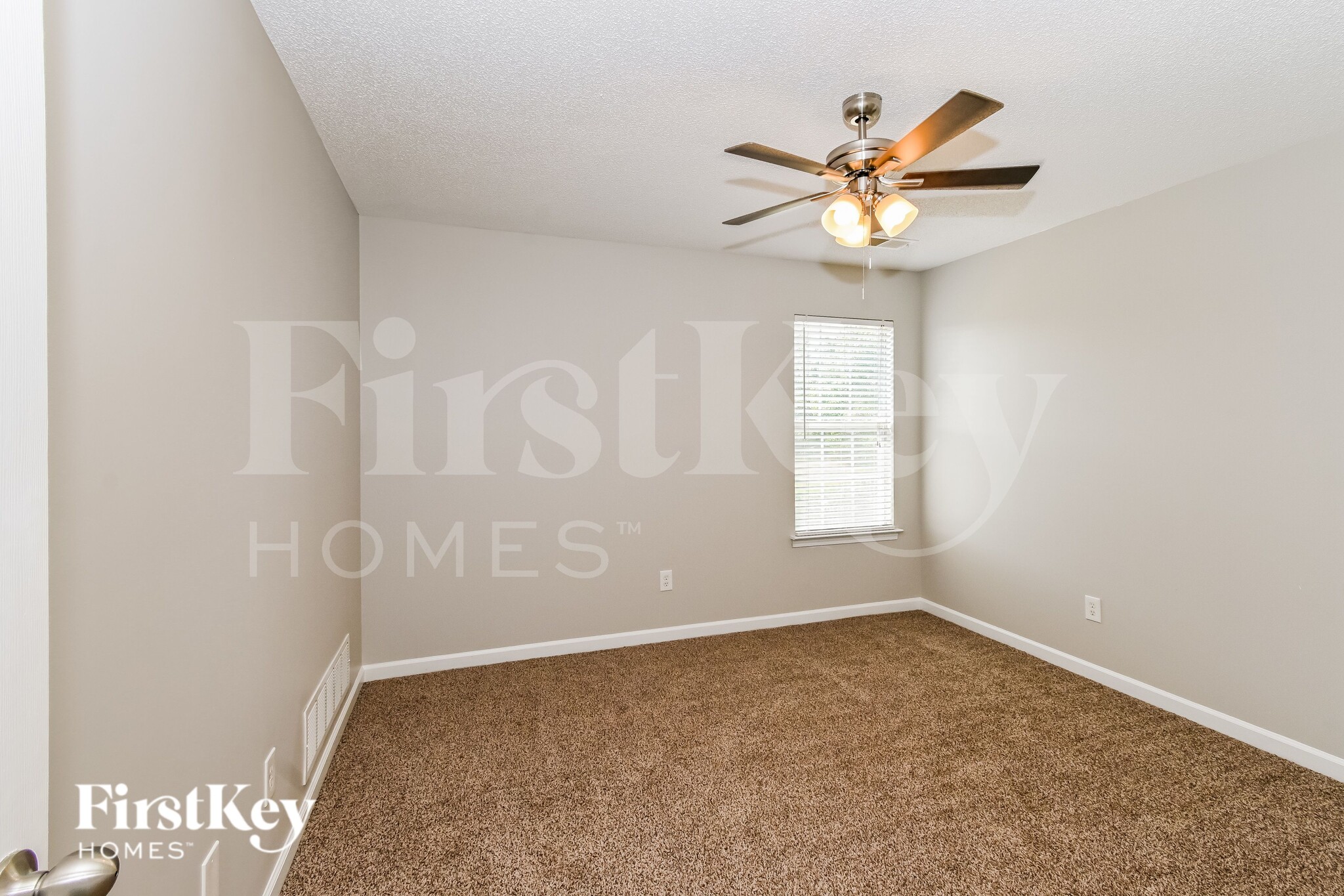 Building Photo - 9843 White Poplar Dr