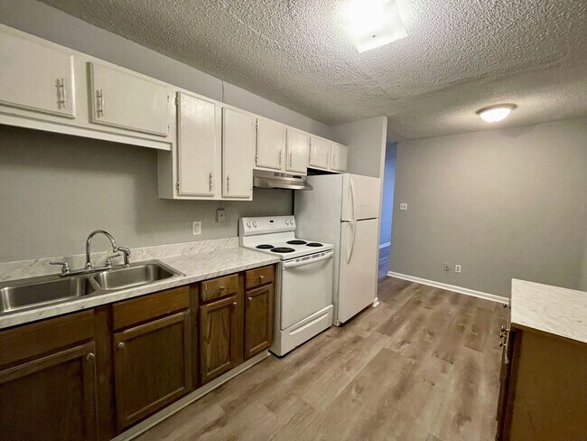 Building Photo - 01022