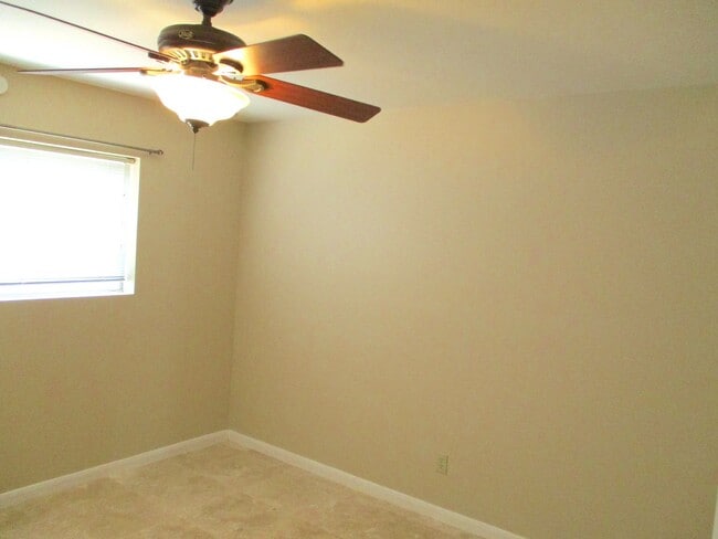 Building Photo - Briar Hill Beauty- Coming Soon