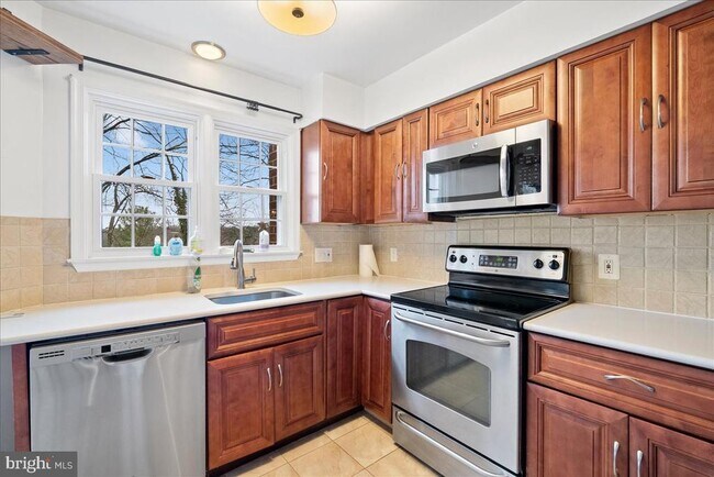 Building Photo - 11146 Beaver Trail Ct