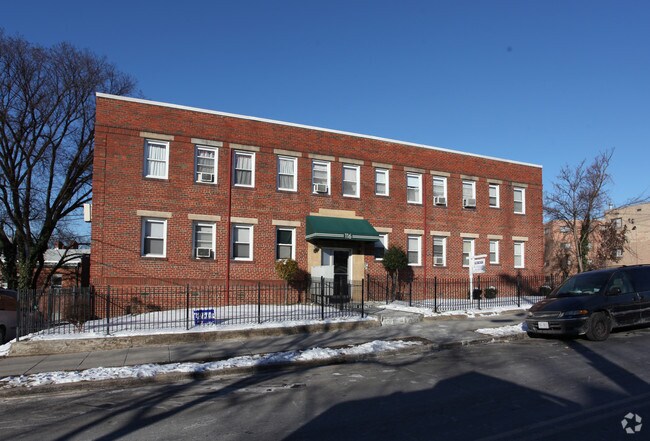 The Apartments at 116 44th St - 116 44th Street NE