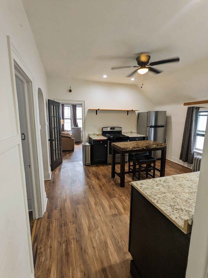 Building Photo - 779 Prospect Ave