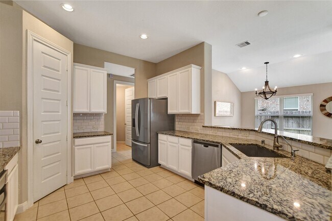 Building Photo - 22610 Birch Ridge Meadow Dr