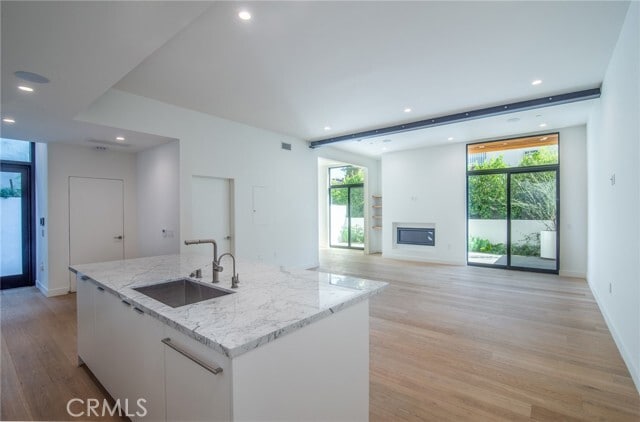 Building Photo - 812 Huntley Dr