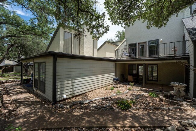 Building Photo - 13 Casa Verde St