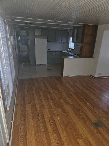 Primary Photo - 8464 Cleveland Ave NW