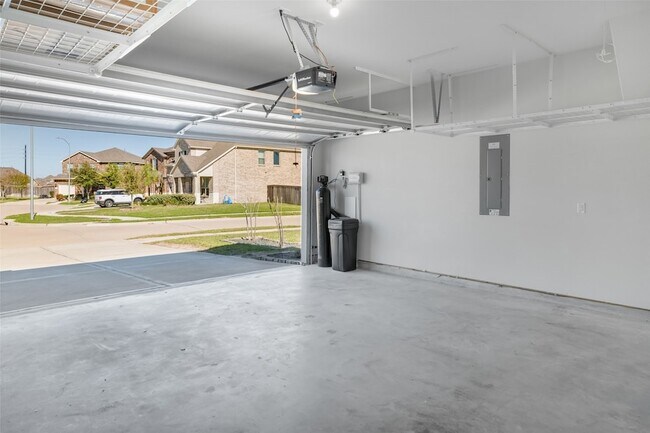 Building Photo - 11631 Darby Chase Trl