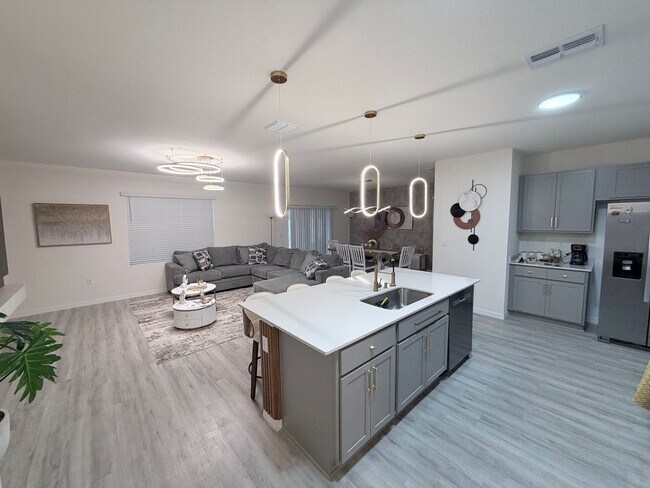 Building Photo - 3013 Moulin Rd