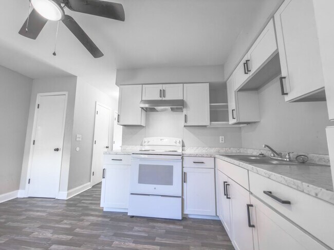 Building Photo - Stylish 2BR Townhome in West Ashley – Modern Living in a Prime Location!