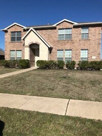 Building Photo - Large 3 Bedroom in Royse City!!