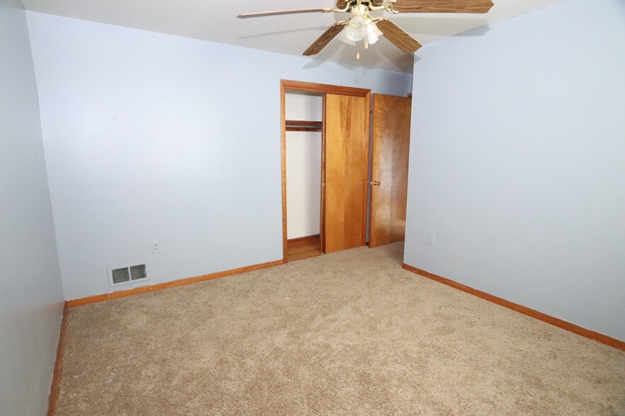 Bedroom 3 - 3246 Ladoga St