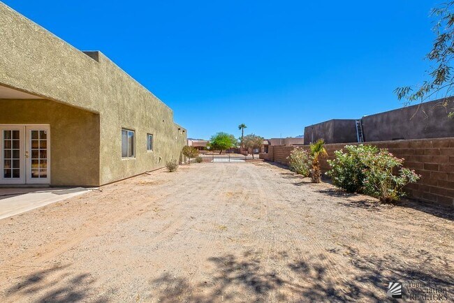 Building Photo - 11626 S Dorothy Dr