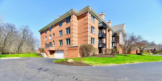 Building Photo - 8751 Jaffa Ct Dr E