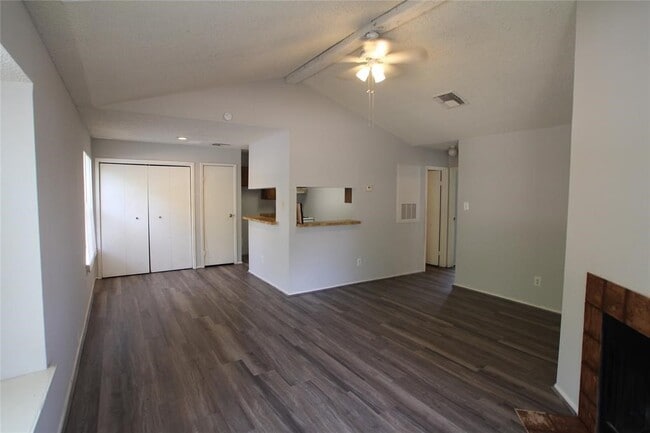 Building Photo - 5422 Farley Dr