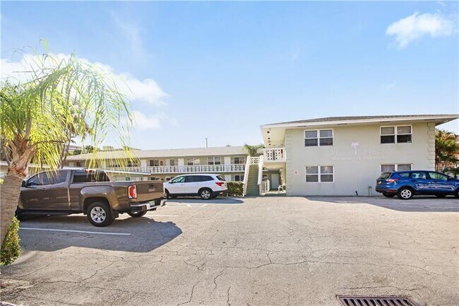 Building Photo - 3230 NE 13th St