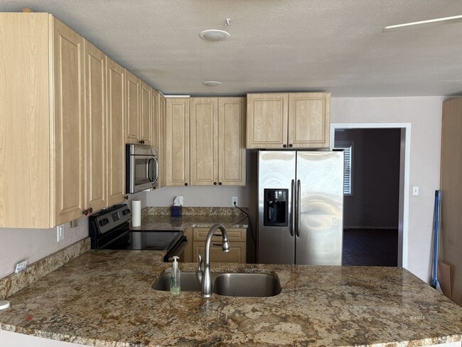 Building Photo - 176 S 100 E