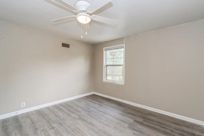 Building Photo - 800 Kimball