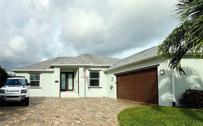 Building Photo - 131 S Bahama Ave