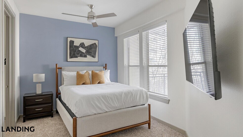 Building Photo - 101 S Center St