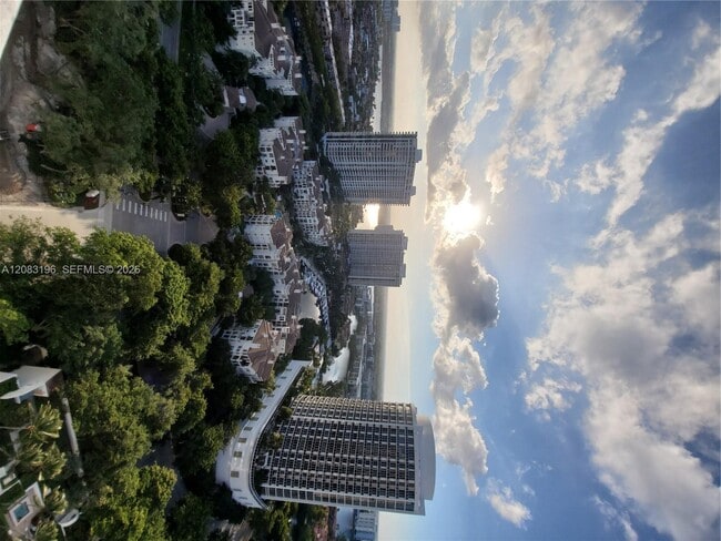Building Photo - 3000 Island Blvd
