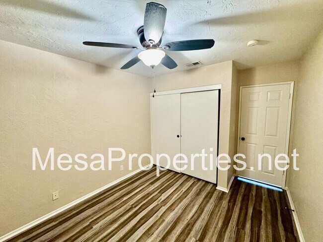 Building Photo - 677 E Highland Ct