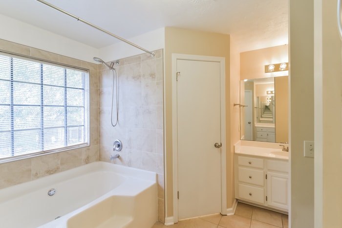 Building Photo - 414 Woodhaven Ct