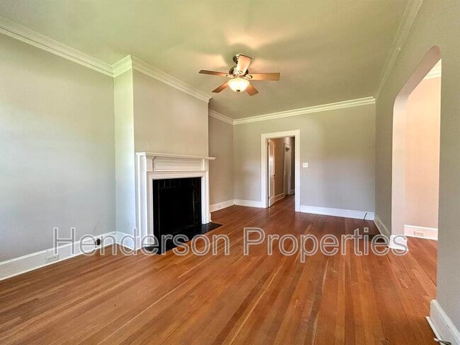 Building Photo - 1326 St Julien St