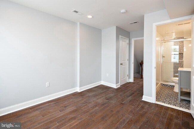 Building Photo - 1714 Patapsco St