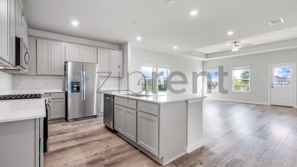 Building Photo - 27327 Blue Pool Dr