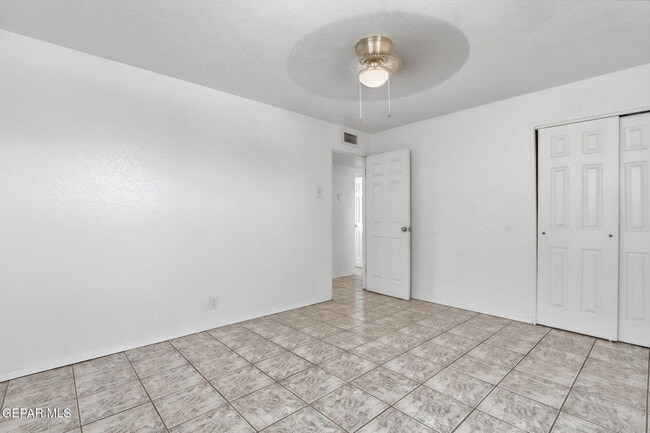 Building Photo - 157 Cherry St