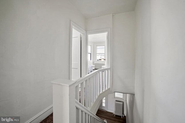 Building Photo - 312 E Eleanor St