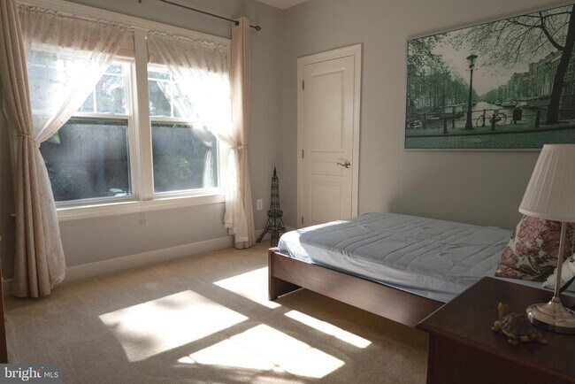 Building Photo - 12955 Luca Station Way