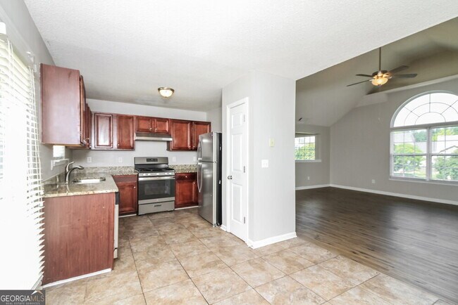Building Photo - 465 Marriott Dr