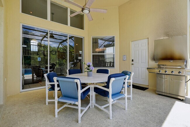 Building Photo - 8157 Sun Palm Dr