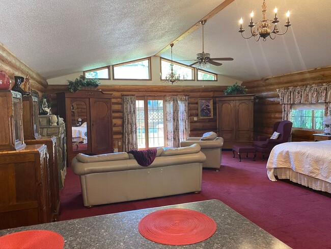 Building Photo - ONE ROOM | 1 BATH | LOG COUNTRY COTTAGE IN THE HILLS