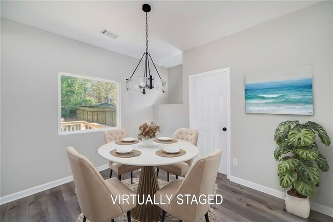 Building Photo - 944 Woodland Ave SE