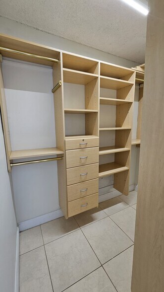 Building Photo - 3745 NE 171st St