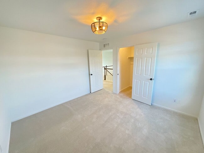 Building Photo - 3 Bedroom Home Available Near N Powers Blvd & Dublin Blvd!