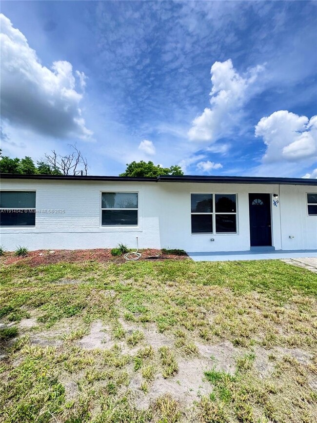 Primary Photo - 3731 SW 58th Terrace