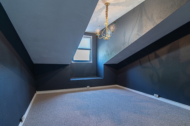 Bonus Room - 107 Turnessa Green