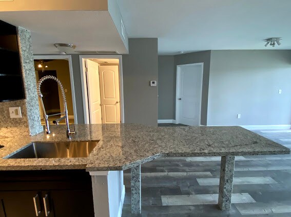 Building Photo - 2850 N Oakland Forest Dr