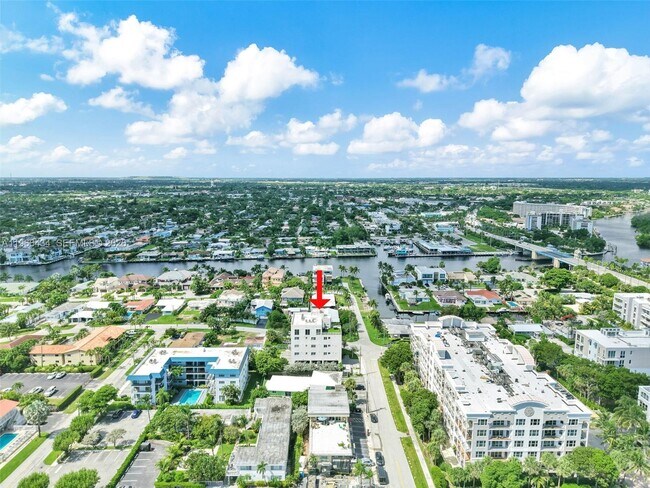 Building Photo - 1900 SE 2nd St