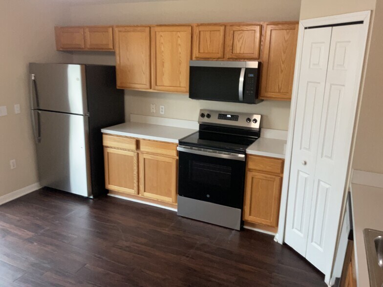 Building Photo - 30312 Rattana Ct